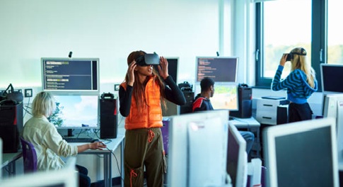 青年資訊科技教育全面扶貧服務88牌照公司轉讓